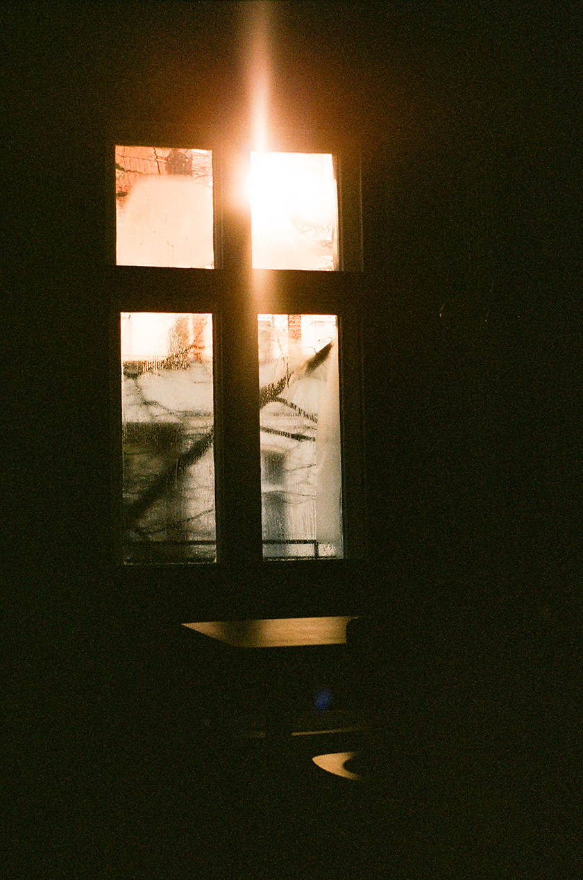 Berlín, window, Personal Project by photographer Beatriz Janer. | 8AM artist management