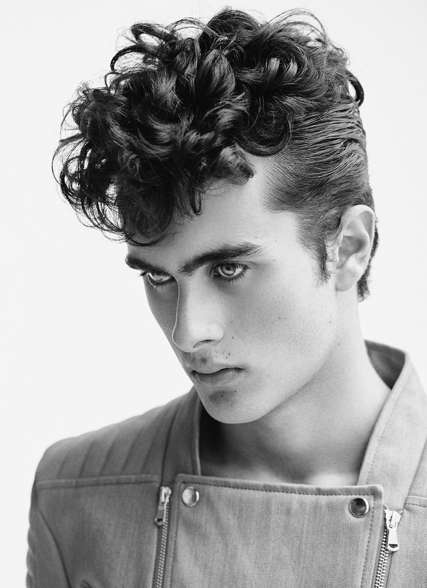 Black and white photo of model Juan Reyes
