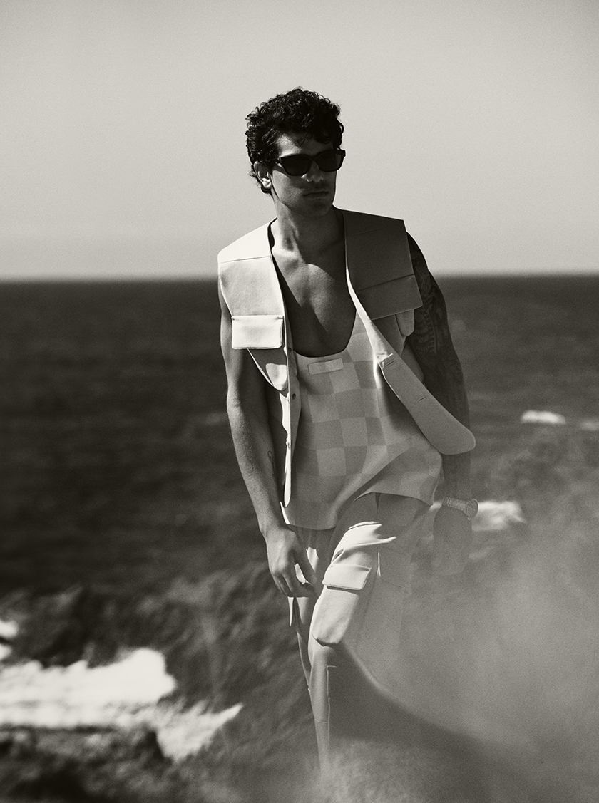 Black and white photo of a boy for the issue of GQ mexico.