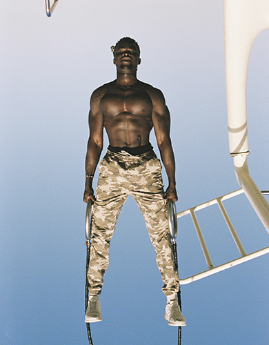 Photo documentary of Barceloneta neighborhood lifestyle photographed by Pedro Braga. 