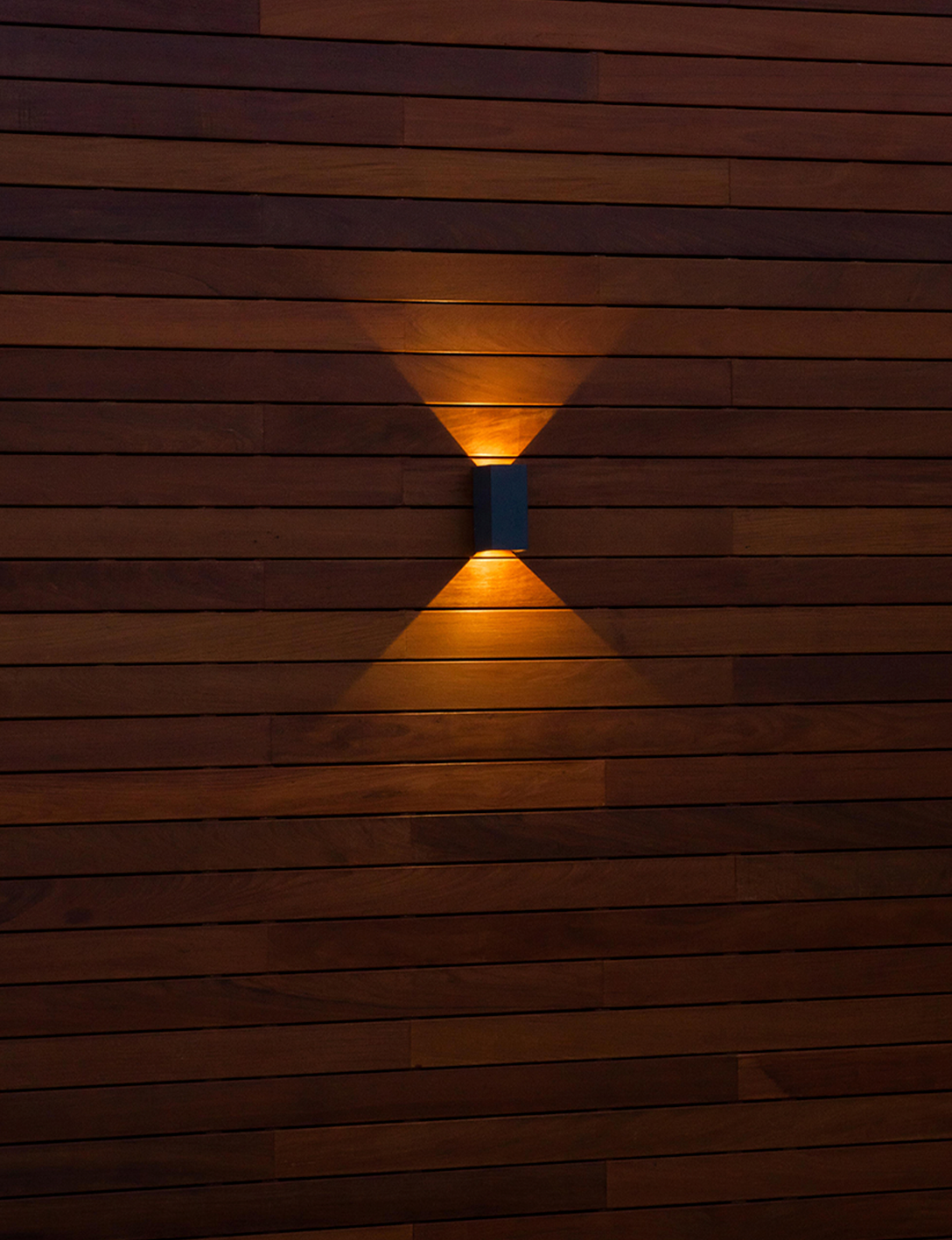 Faro Lights by Maria Huerga photographer in 8AM , 8 artist Management, Barcelona