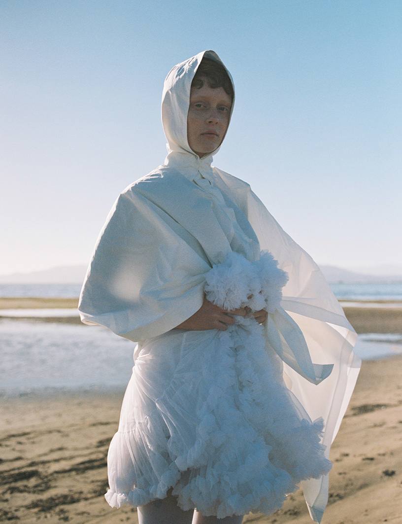 Moon - Amanda- Editorial - Berta Pfirsich
