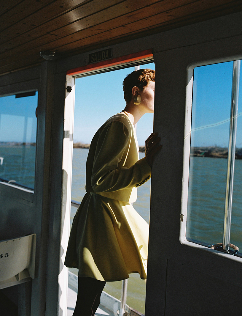 Moon - Amanda- Editorial - Berta Pfirsich