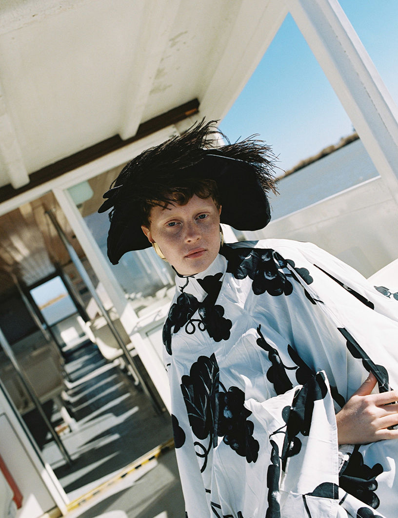Moon - Amanda- Editorial - Berta Pfirsich